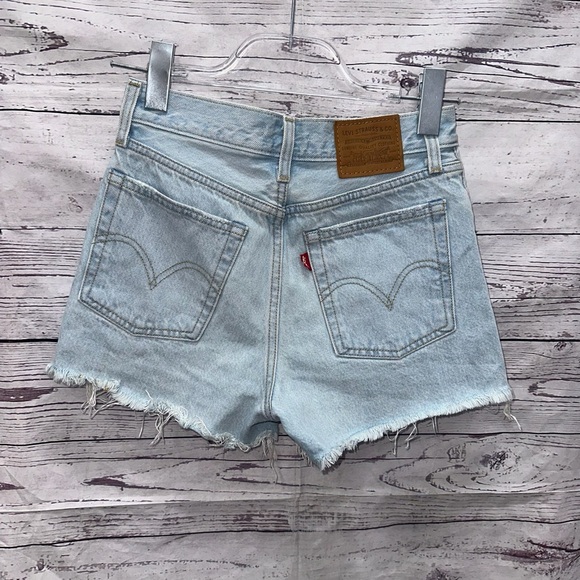 Levi’s Womens Denim “Wedgie Short” Shorts Size 25 - Picture 4 of 4